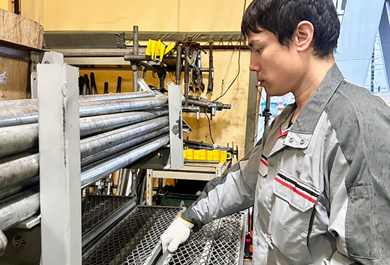 三宅 将雄 - 作業中